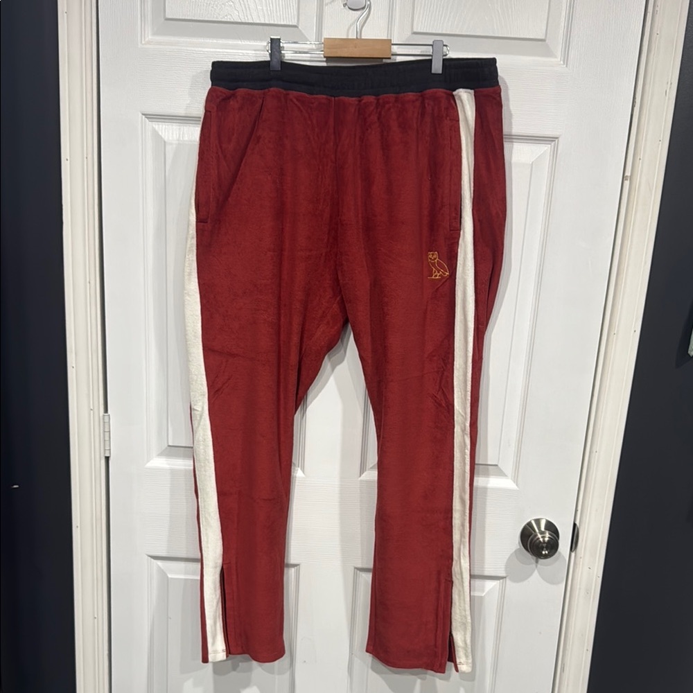 Red and White Bottoms